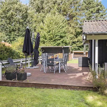 בית נופש 3 Bedroom Gorgeous In *