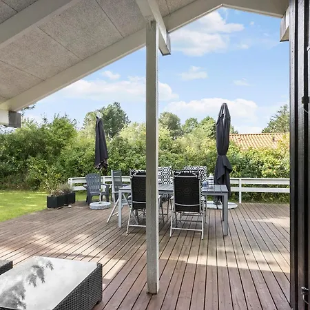 3 Bedroom Gorgeous In בית נופש