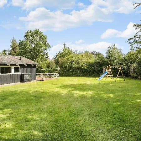 3 Bedroom Gorgeous In בית נופש Tranekær